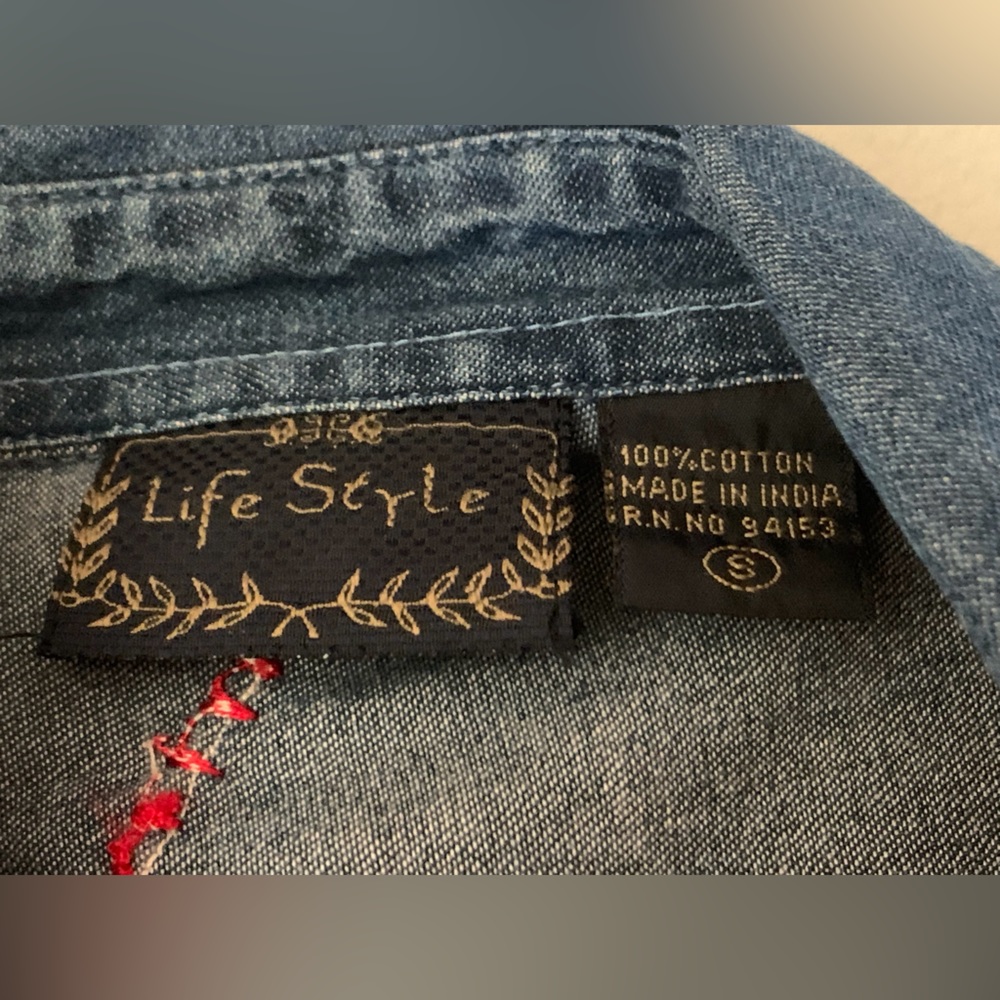LIFE STYLE DENIM SNOWMAN SHIRT - SZ SMALL - Picture 7 of 7